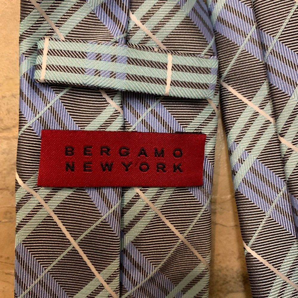 Men’s Dress Tie - Picture 2 of 2